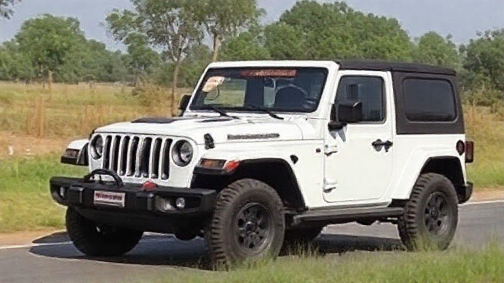 New Mahindra Thar Spied with Roxx-like Design Details: What to Expect from the Upcoming Refresh - Complete Specifications, Price & Review 2025