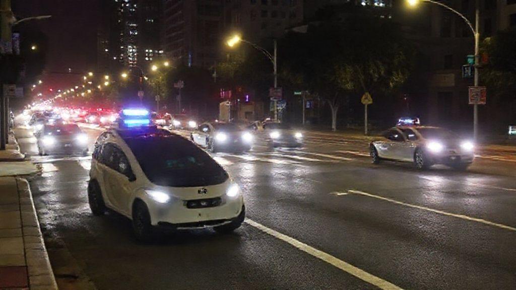 Waymo Robotaxis Became Roadblocks During San Francisco Blackout: Understanding the Impact of Self-Driving Taxis on Urban Infrastructure - Complete Specifications, Price & Review 2025
