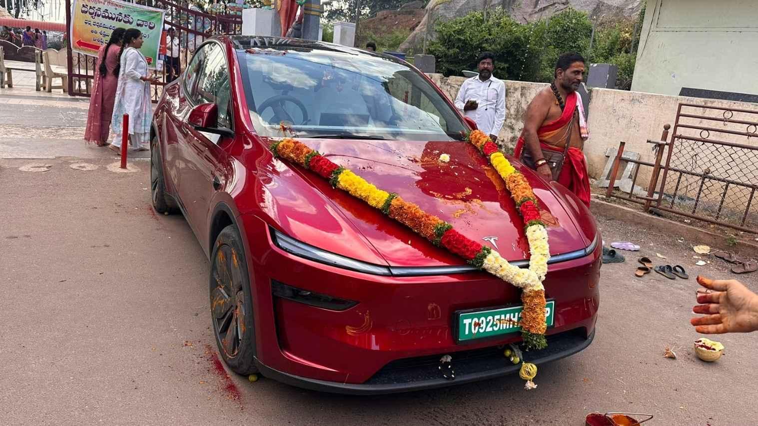 Tesla Model Y Price Cut in India – Up to ₹2 Lakh Off, What It Means for Buyers - Complete Specifications, Price & Review 2026