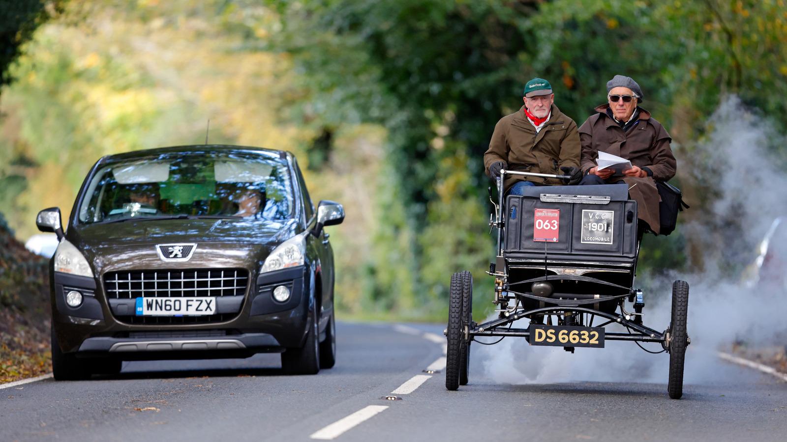 Jalopnik Readers Urge Fellow Drivers to Follow This New Year's Advice for Safer, Smarter Driving - Complete Specifications, Price & Review 2026