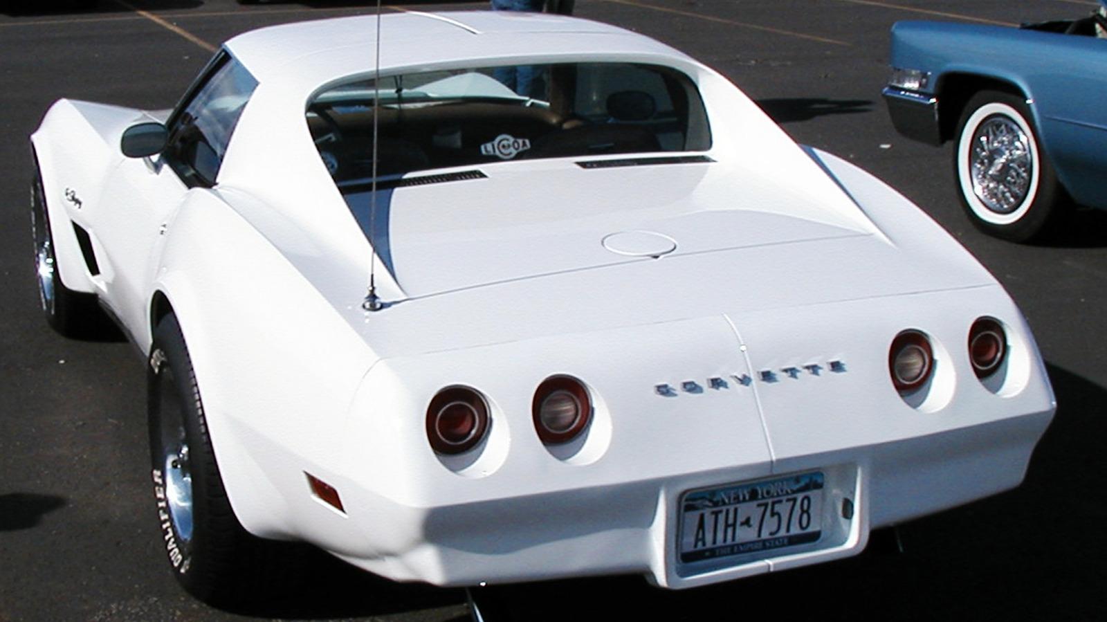 Why Chevrolet Corvette Switched From Fiberglass to SMC Body Material – Explained - Complete Specifications, Price & Review 2026