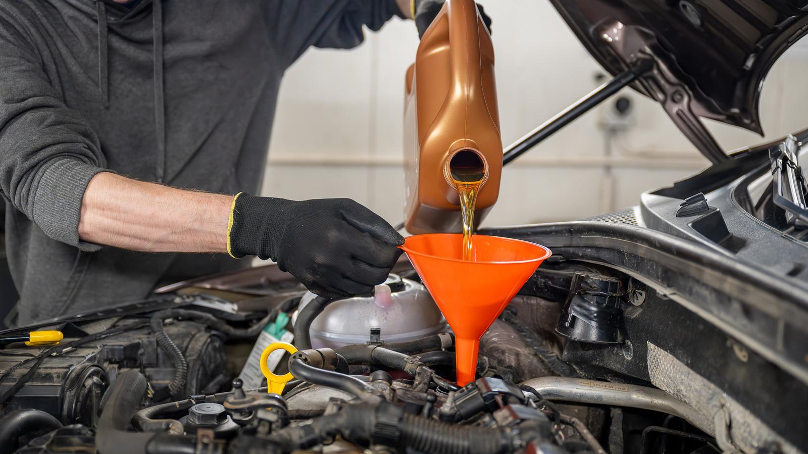 Semi-Synthetic vs Synthetic Blend Oil: Which Is Right for Your Car? - Complete Specifications, Price & Review 2026