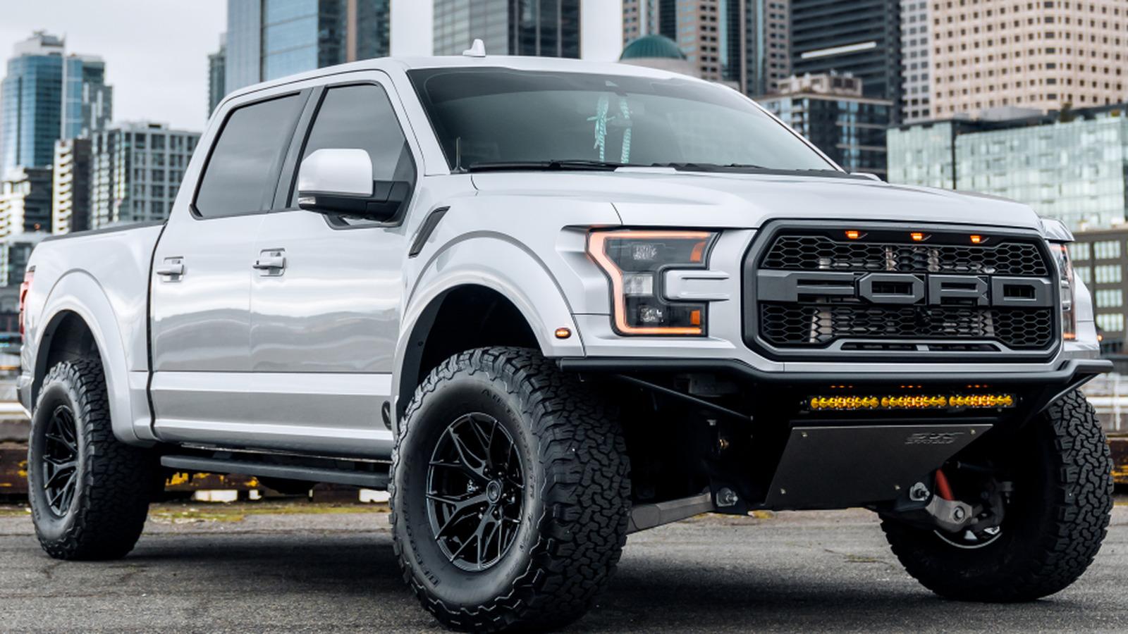 Why Did the Ford Raptor V8 Disappear in 2017? The Real Reasons - Complete Specifications, Price & Review 2026