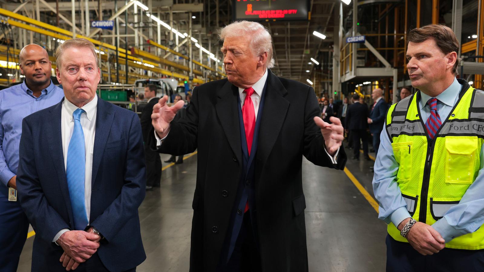 Trump Gives Ford Worker the Finger – Shocking Moment Caught on Camera - Complete Specifications, Price & Review 2026
