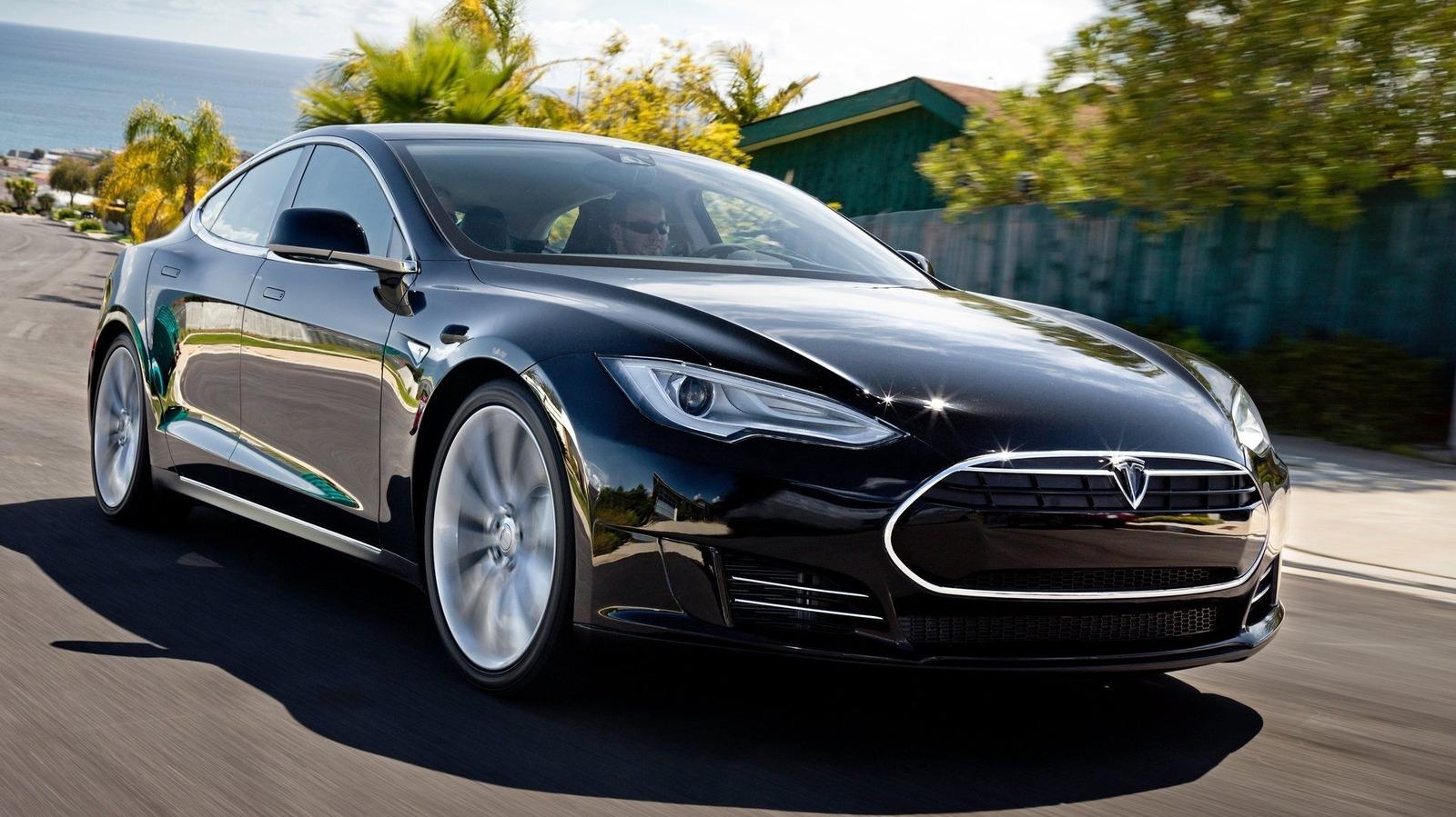 Tesla Model S: Why It Remains the Most Important EV of the 21st Century | High Quality Images Tesla Model S: Why It Remains the Most Important EV of the 21st Century - Complete Specifications, Price & Review 2026