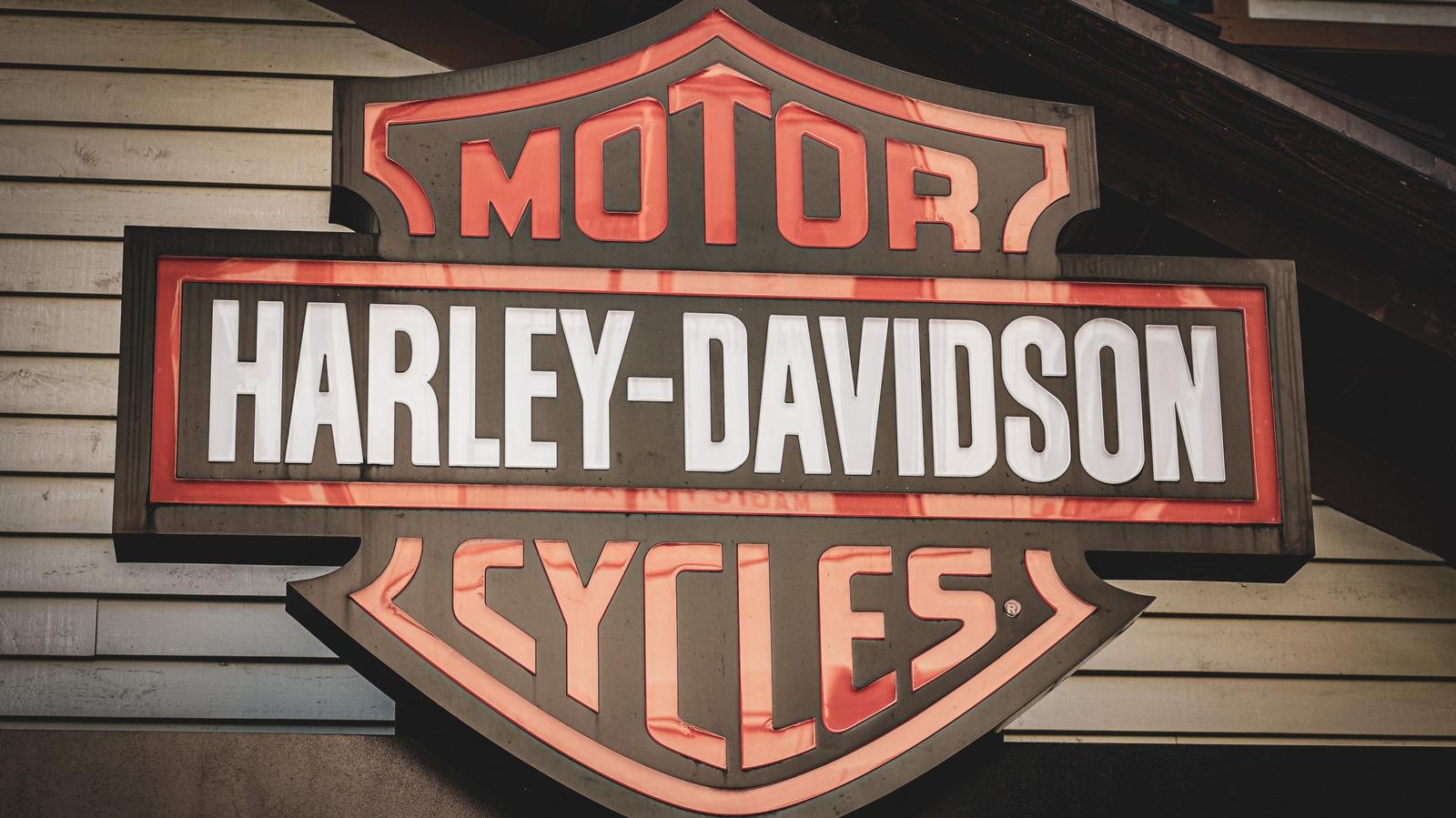 10 Iconic Harley‑Davidson Motorcycles That Made History – Specs, Prices & Legacy - Complete Specifications, Price & Review 2026